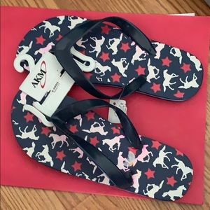 New AKM Bare Fit Horse Flip Flops 5 NWT